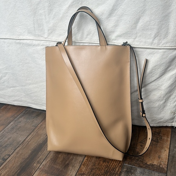 GANNI Banner Medium Tote - Picture 2 of 10